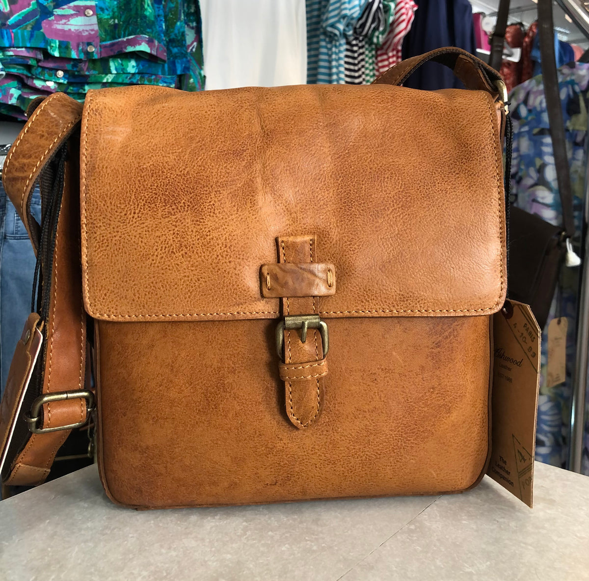 Ashwood Leather Messenger Bag – Chapel Street Boutique