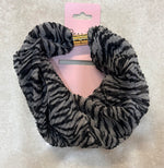 MM2105 Animal Print Magnetic Scarf