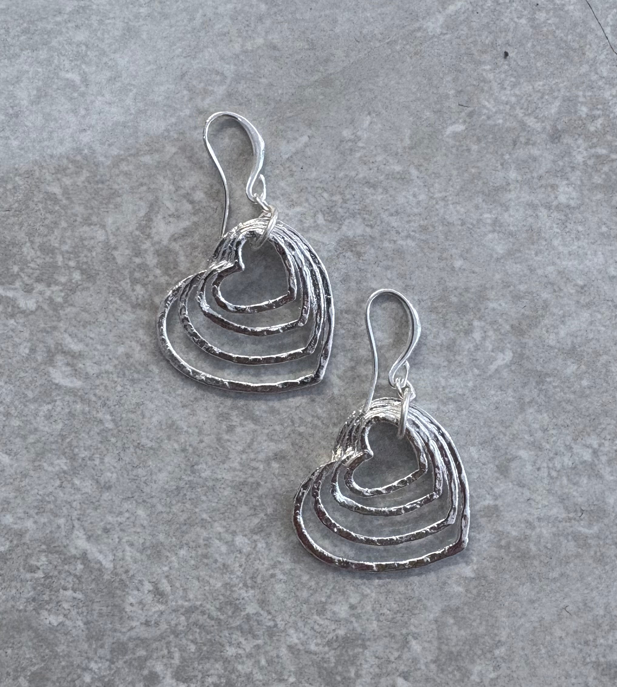 SP451 HEART EARRINGS SILVER PLATE