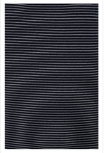 Perfect Stripe V neck        T-Shirt