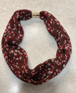 SHMM1387 Floral Print Magnetic Scarf/Necklace