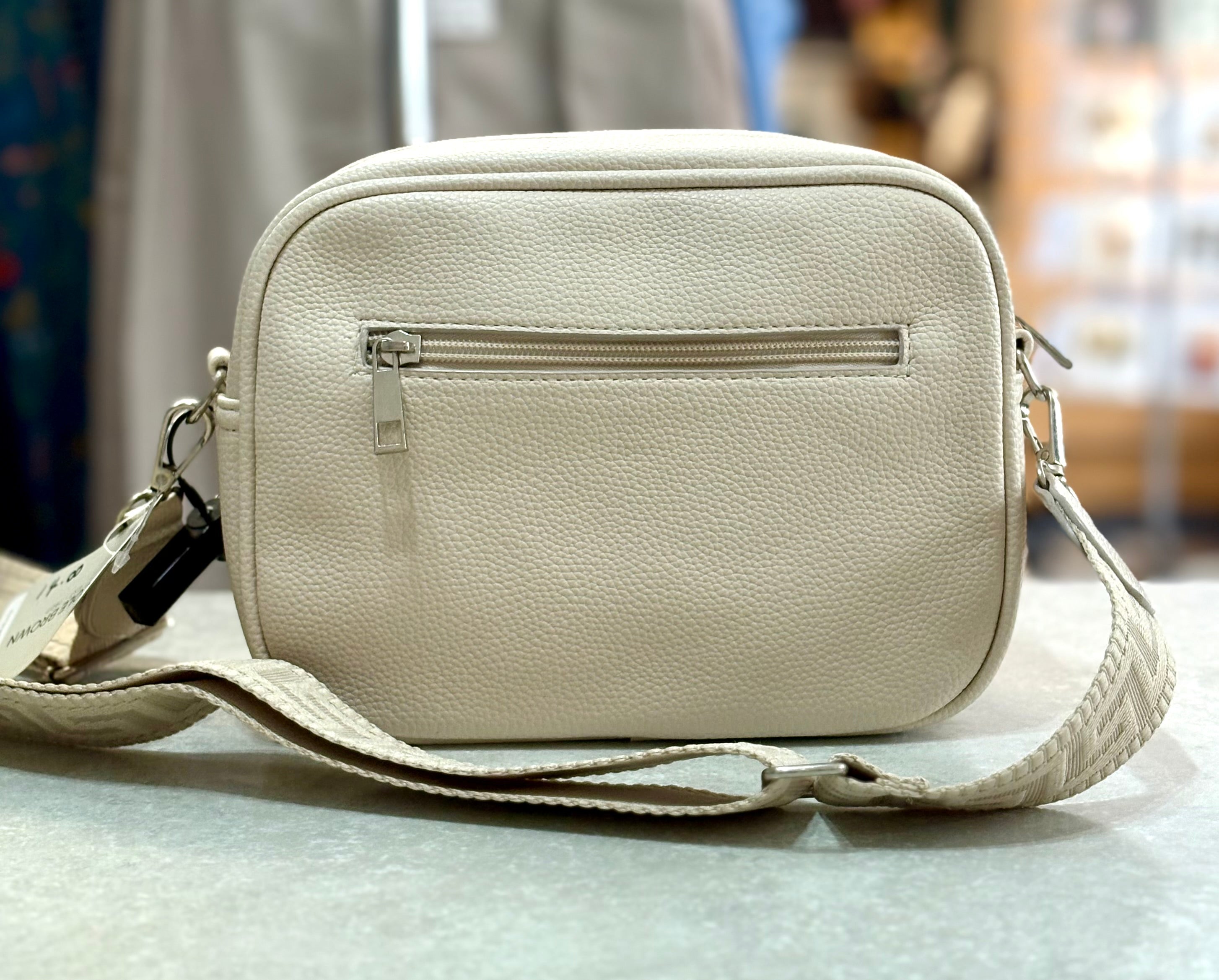 74 CAMERA BAG