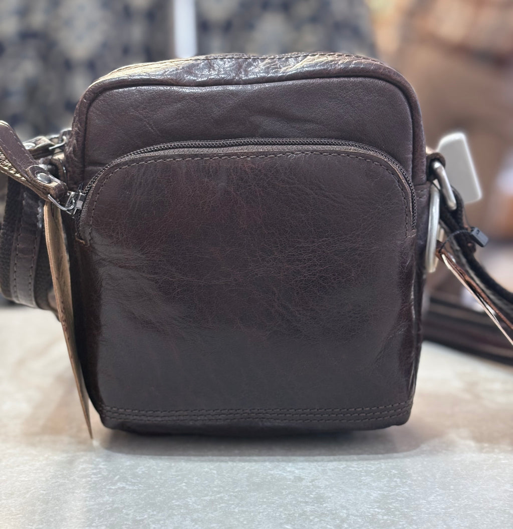 F-81 Leather Vintage Small Flight Shoulder Bag Black
