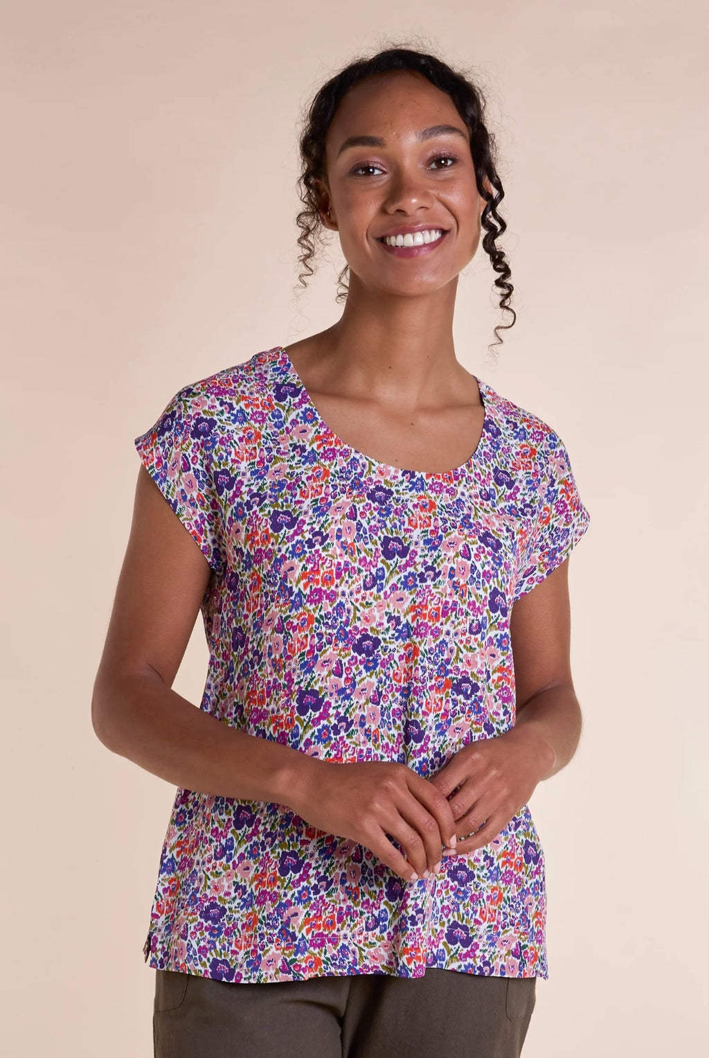 WD4132 Pansy Viscose Crepe Easy Top