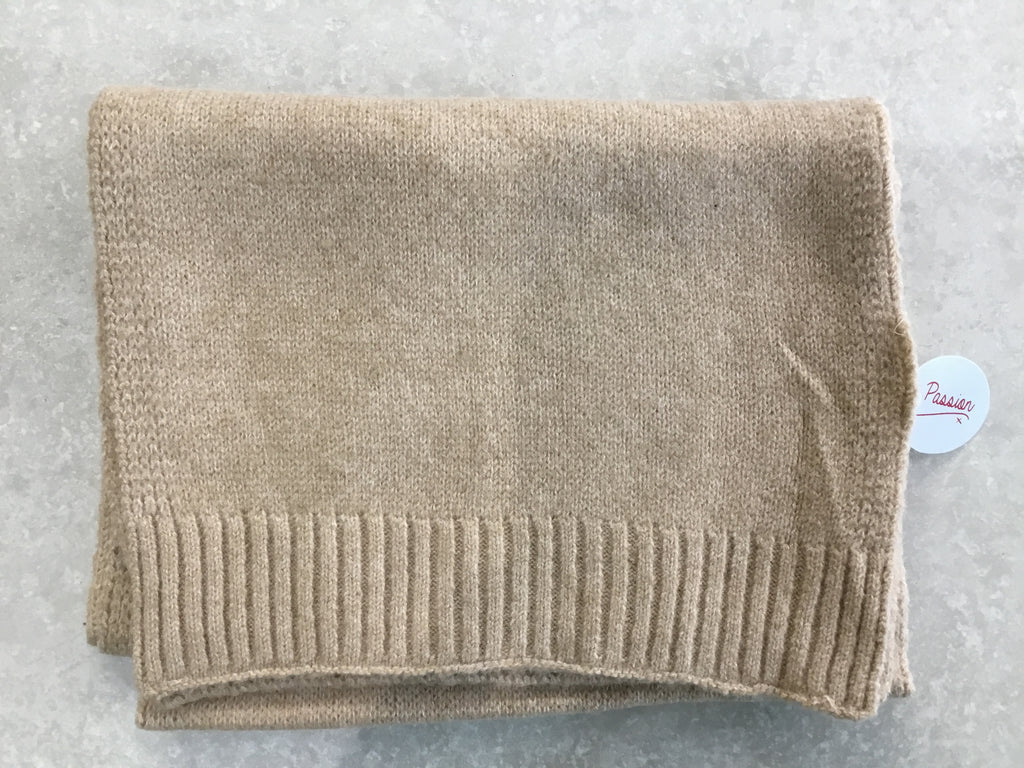 BL1563 Luxury Plain Knitted Scarf