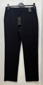 13045 Ponte Pull up Trouser with pocket detail