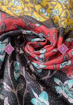 3545 Colour Block Ivy Print Frayed Scarf - Black/Red