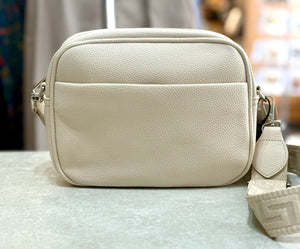 74 CAMERA BAG