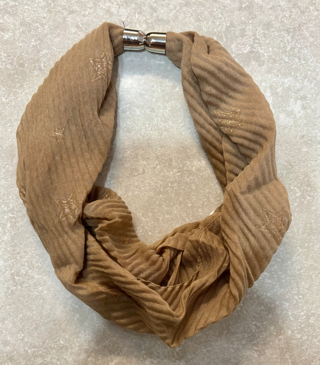 MM1846 Magnetic Scarf
