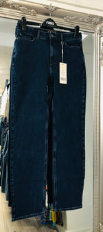 611T Deluxe Super Stretch Jean with tummy control