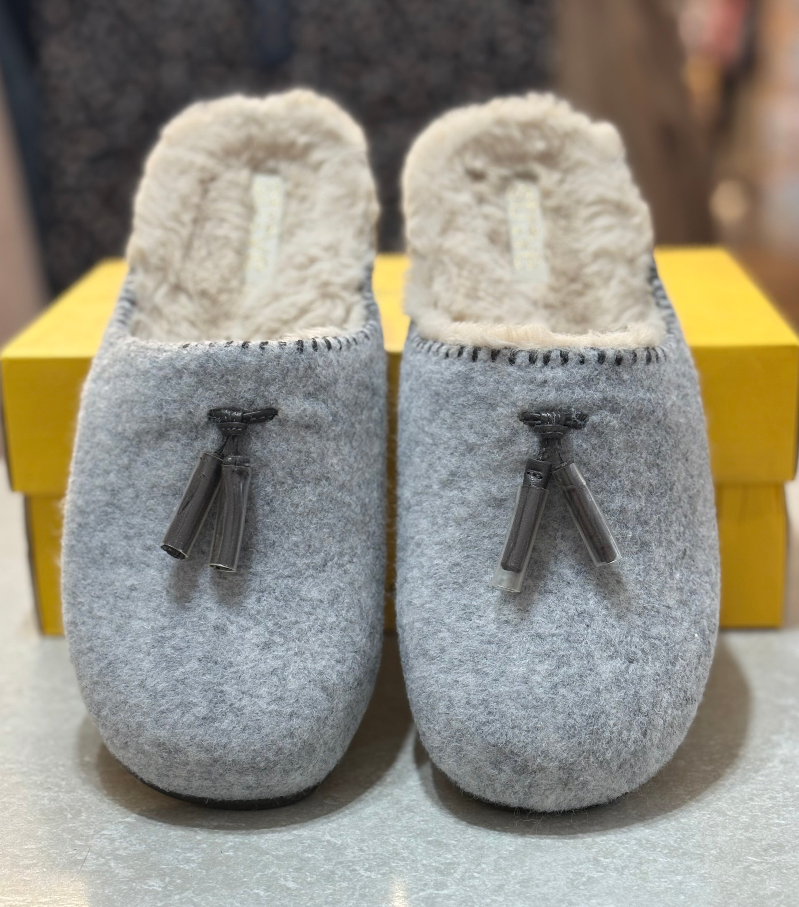 Lille Strive Slipper size 6 Last pair