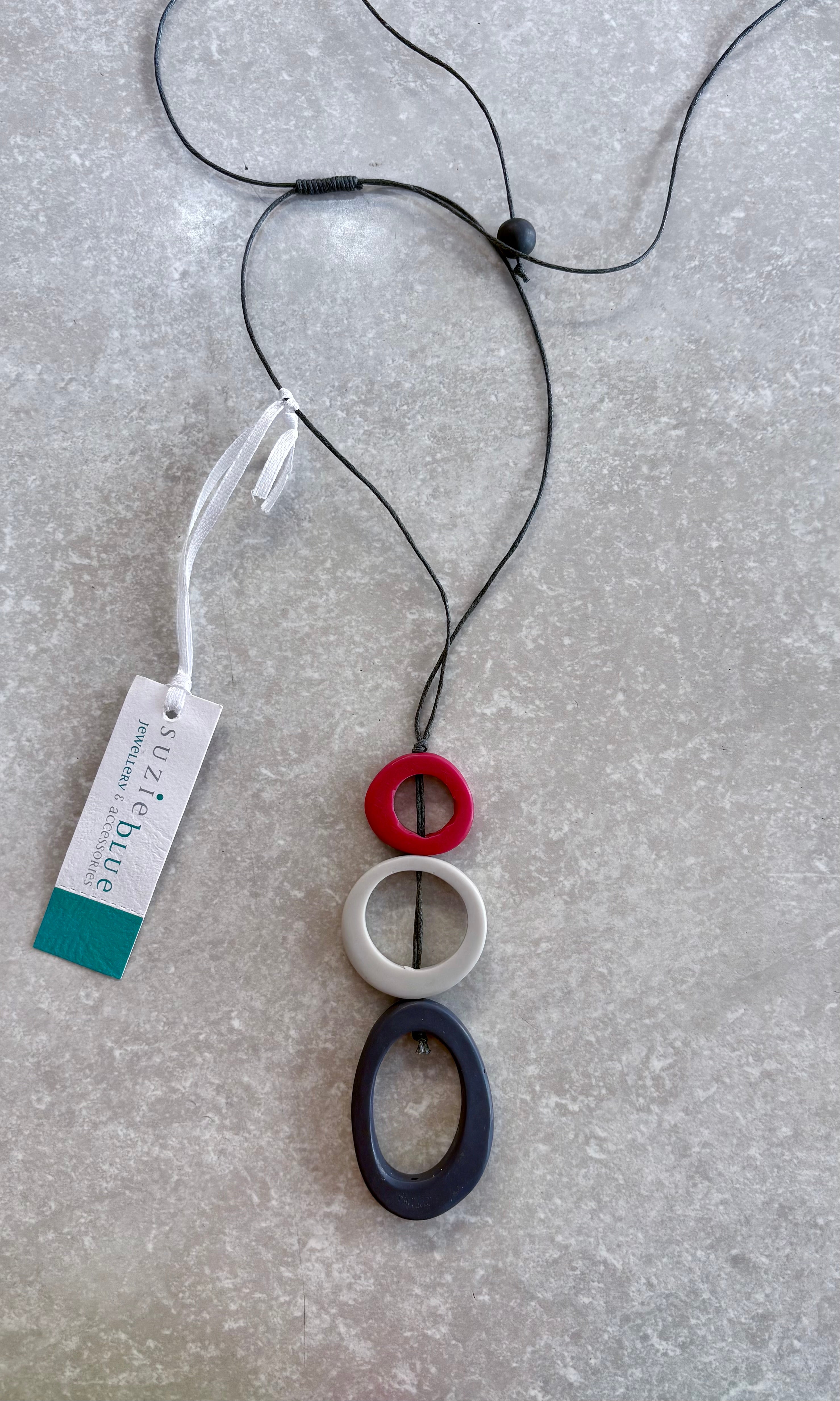 Bb6204 Adjustable Resin/Cord Necklace