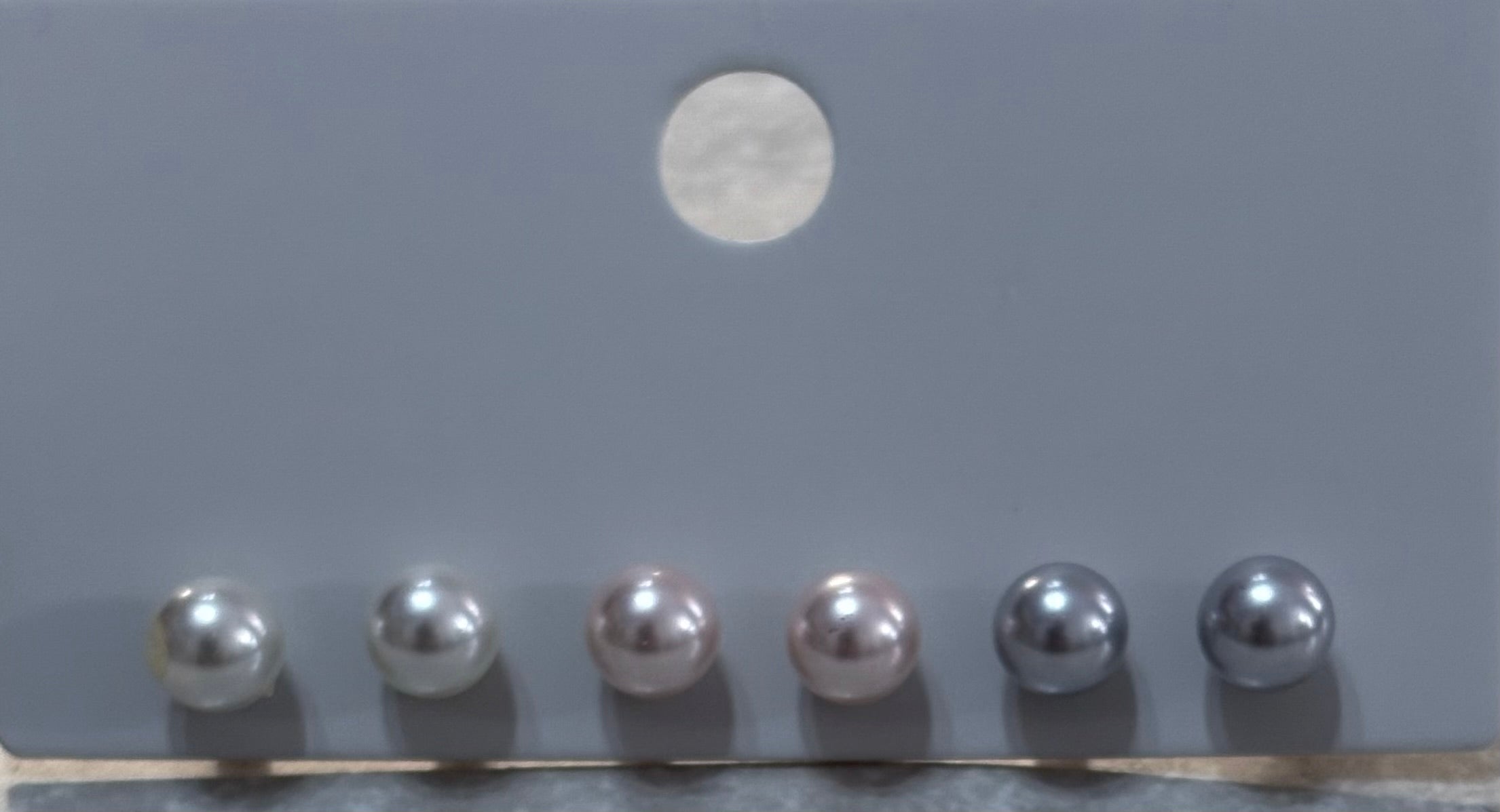 206037 Set of 3 Pearl Coloured Stud Earrings
