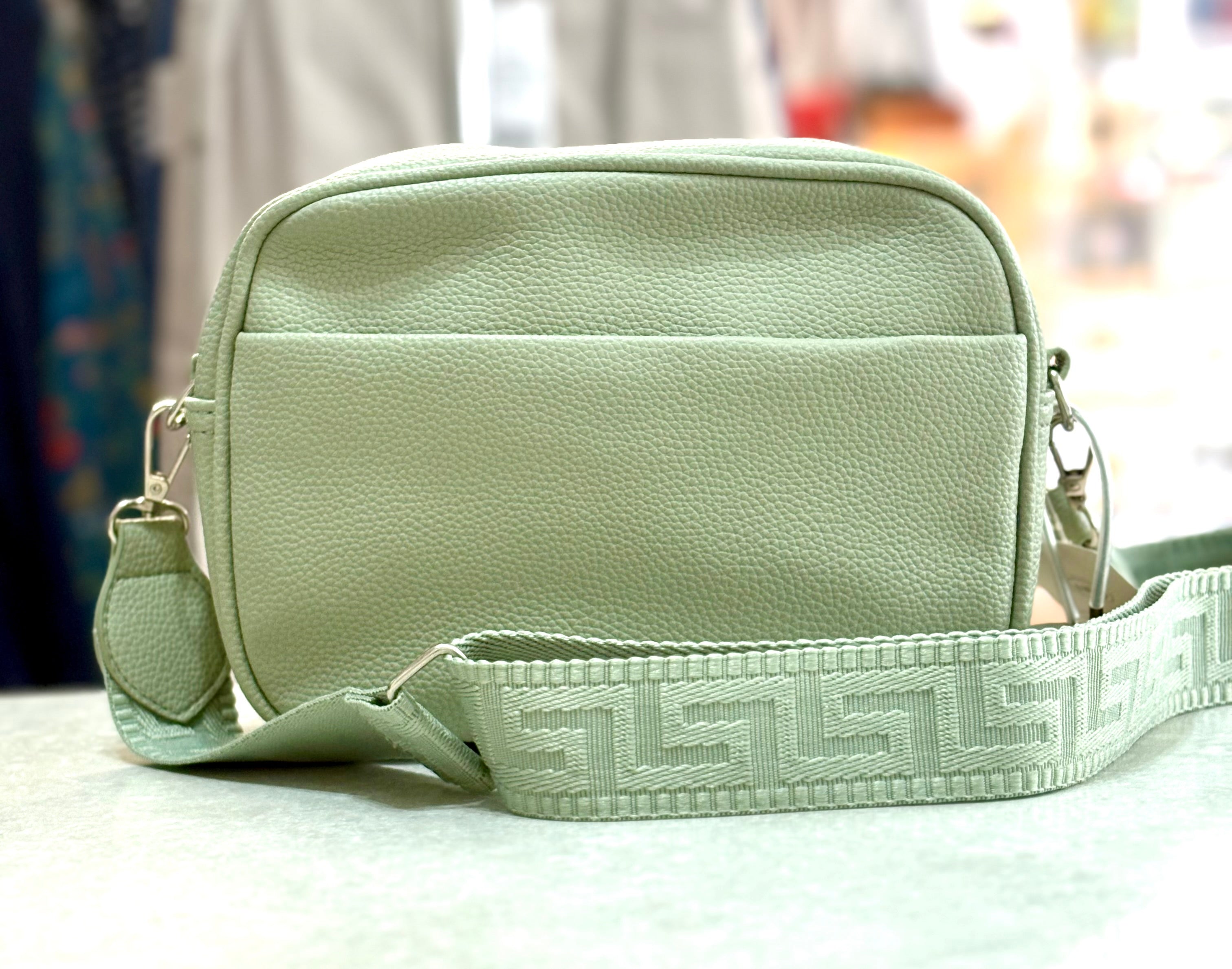 74 CAMERA BAG