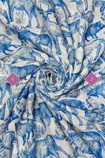7797 Woodland Wildlife Print Frayed Scarf