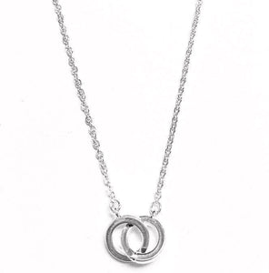 T9567 Love Circle Pendant