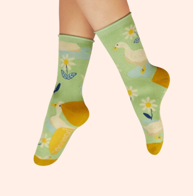 SOC722 Bamboo Happy Geese Ankle Socks