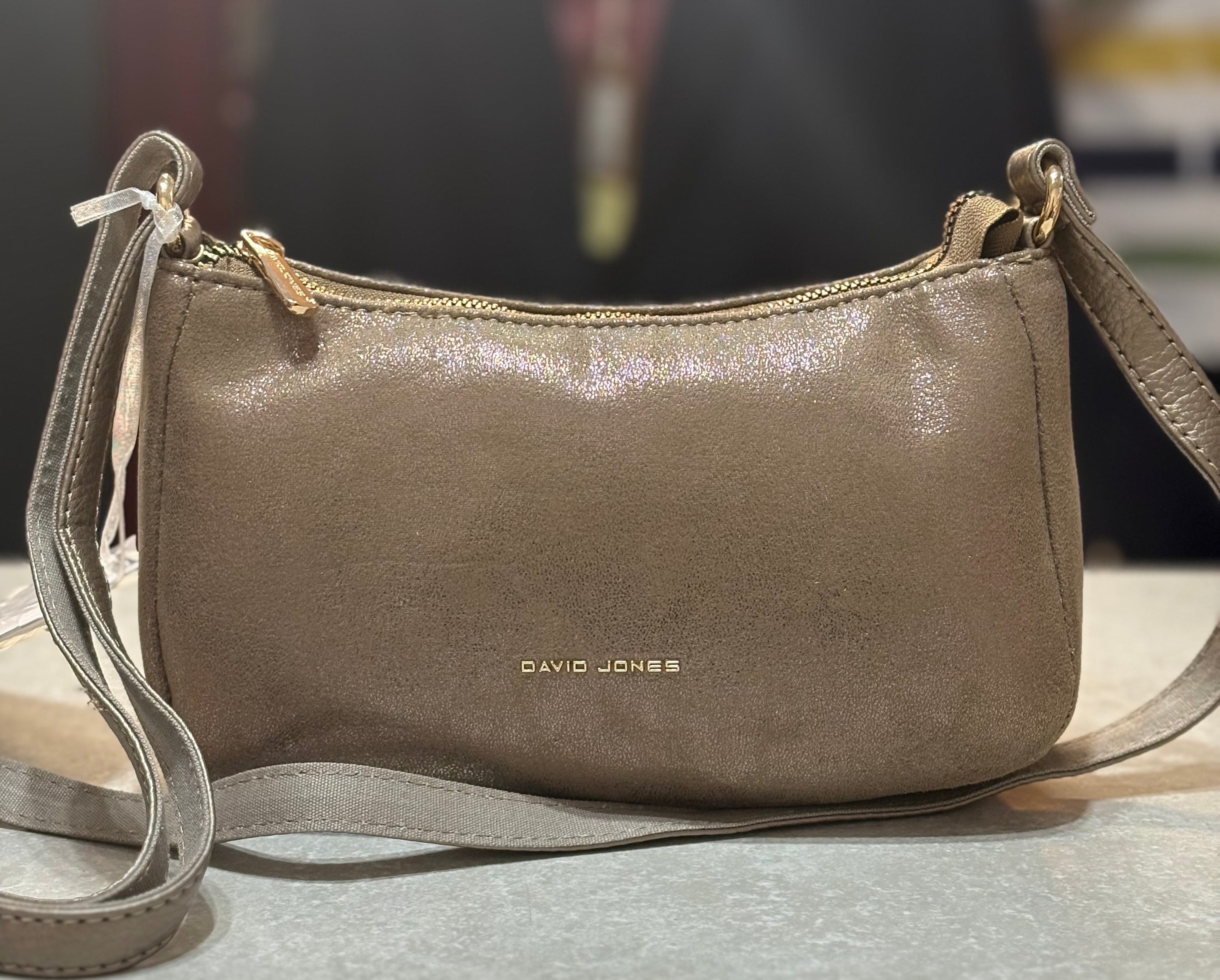 CM6836 Ancient Gold Bag