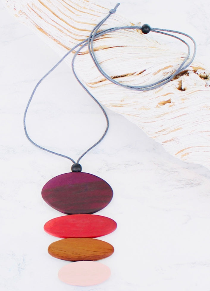 FB1309 STACKED WOODEN OVAL PENDANT NECKLACE
