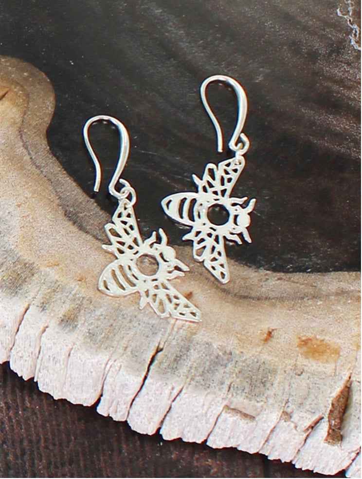 SP009B SIMPLE BEE CHARM EARRING [SILVER-PLATE]