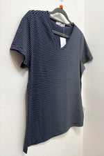 Perfect Stripe V neck        T-Shirt