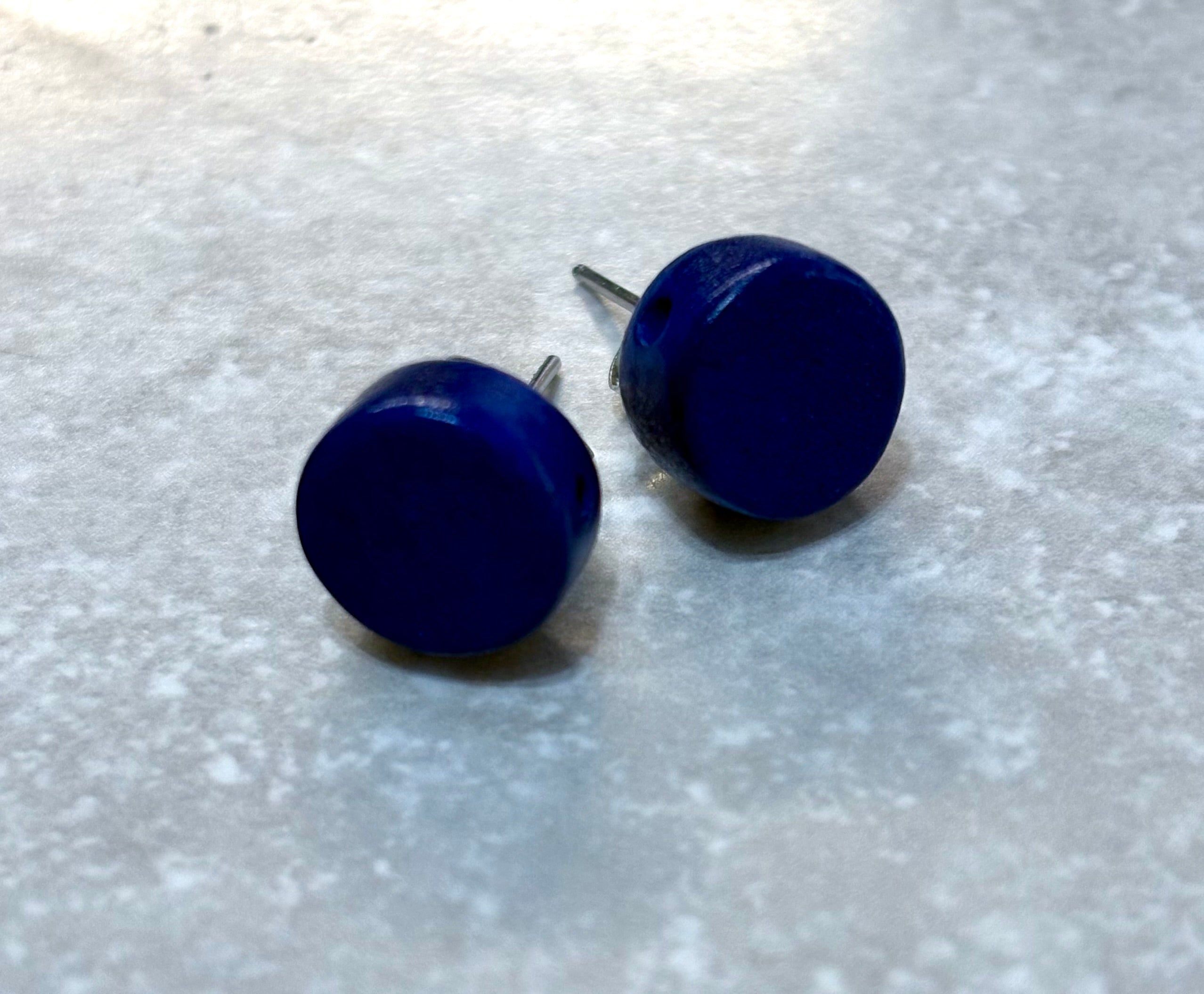 Coconut Shell Studs Small Royal Blue