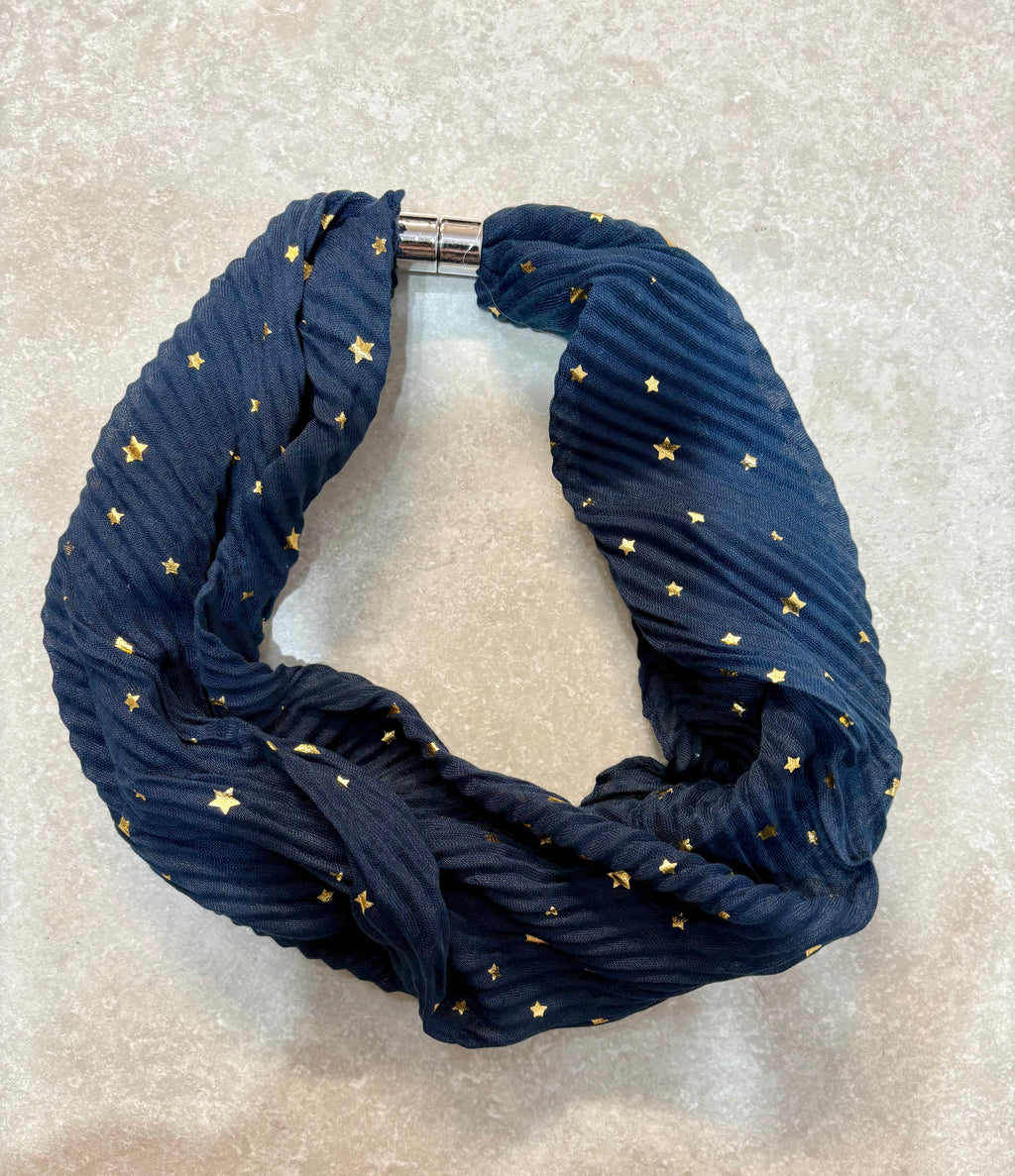 MM1976 Magnetic Scarf
