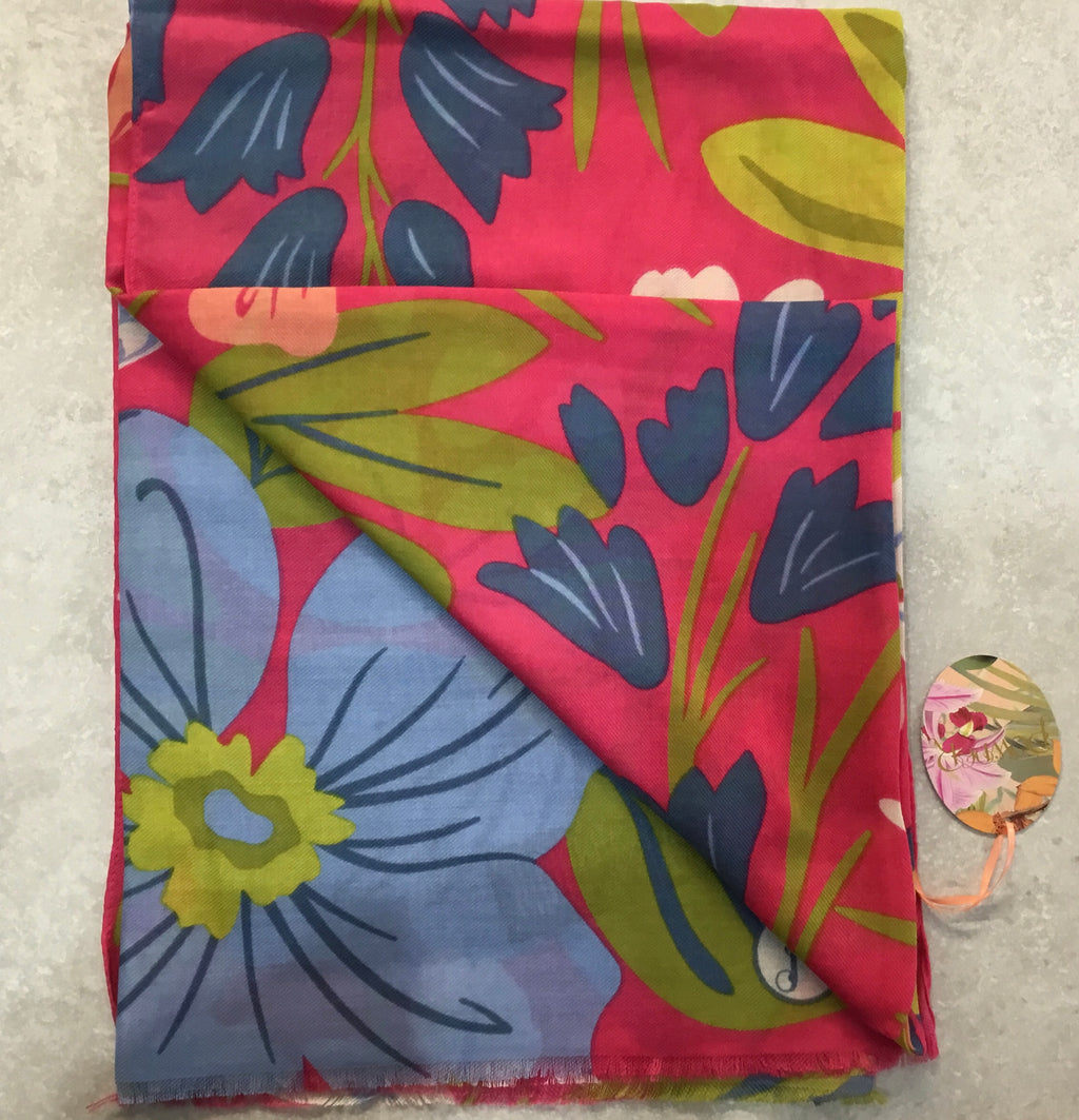 PRI 190 Powder Printed Scarf, Bee/Floral Design