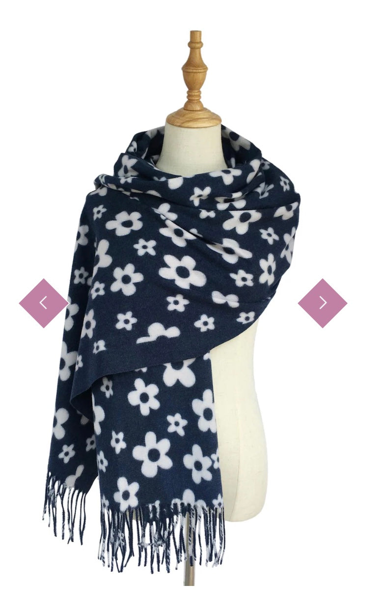 3345 Simple Retro Floral Tassel Scarf