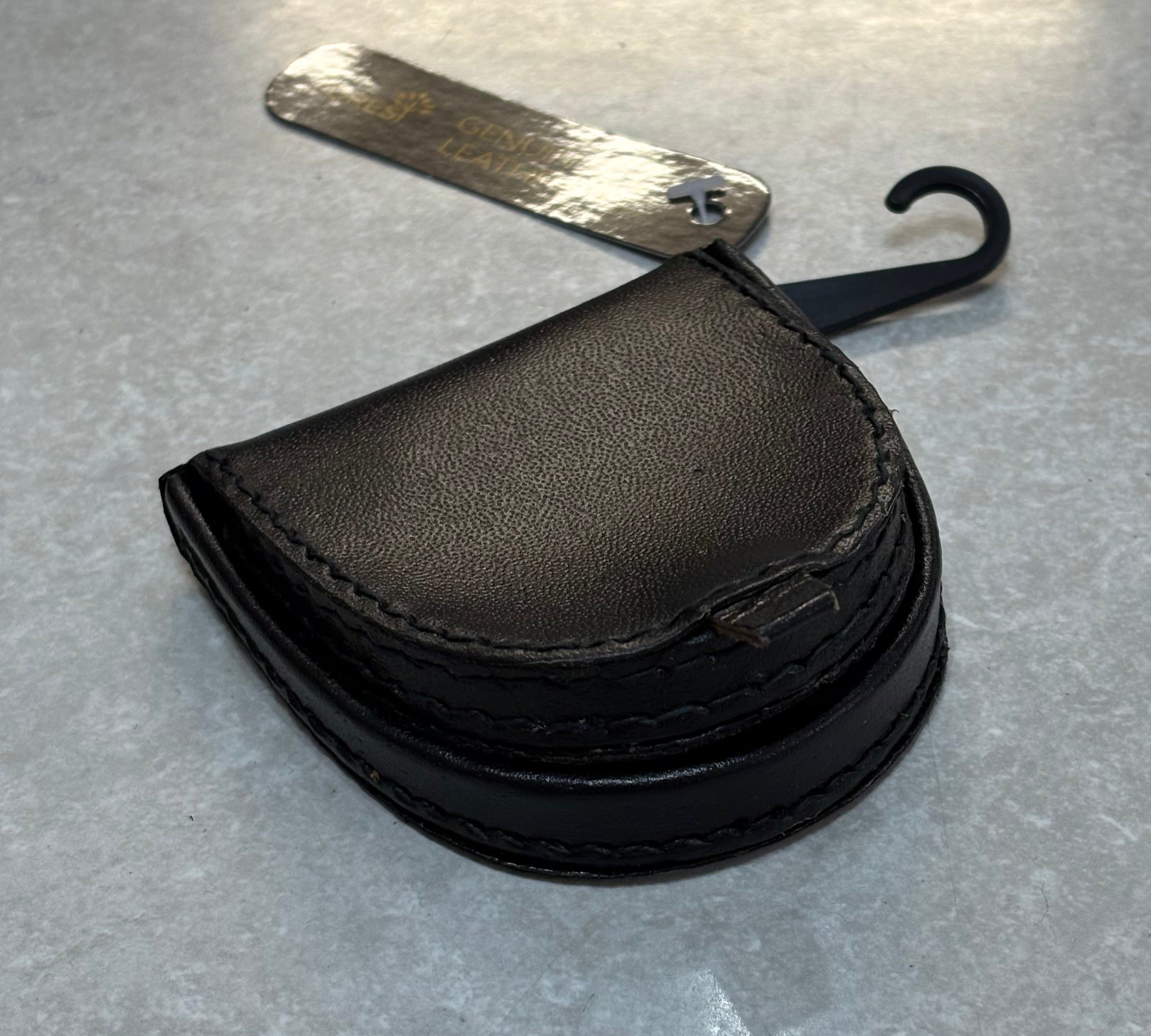 SL05 Horseshoe Wallet