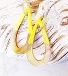 RA1008 RESIN & HORN TEARDROP EARRING