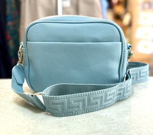 74 CAMERA BAG