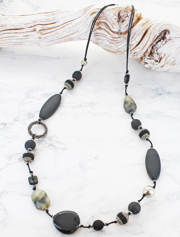 AY6501BL SINGLE STRAND MIXED BEAD LONG NECKLACE