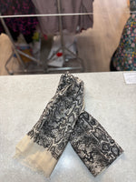 TR6206 Animal Print Scarf