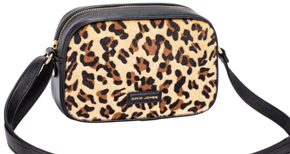 CM7663 Animal Print Camera Bag