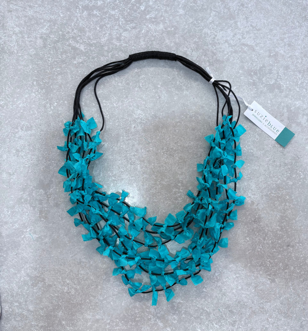 NB1303 MULTI-STRAND KNOTTED FABRIC NECKLACE
