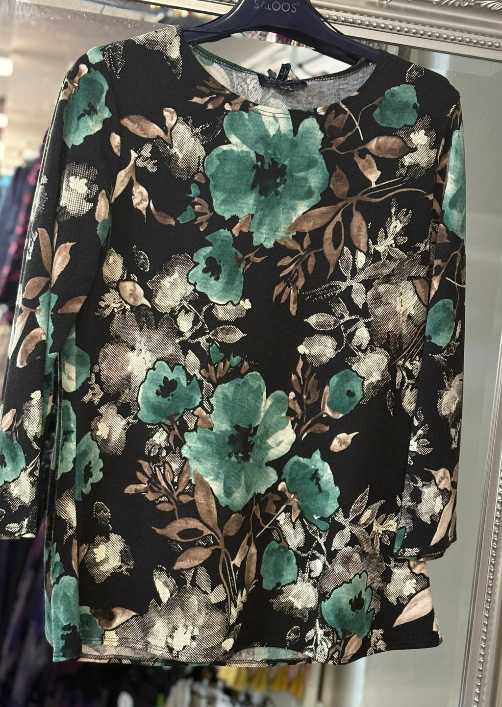 3090-3755 Green Floral Top