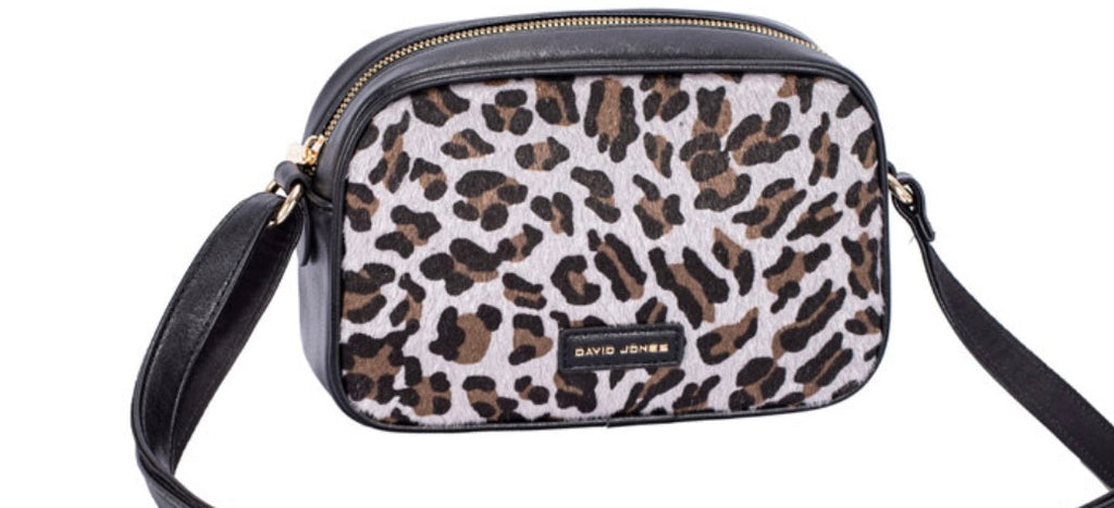 CM7663 Animal Print Camera Bag