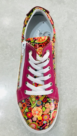 Faye Flower Power Trainer
