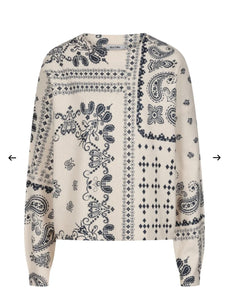 Hania Bandana Pullover