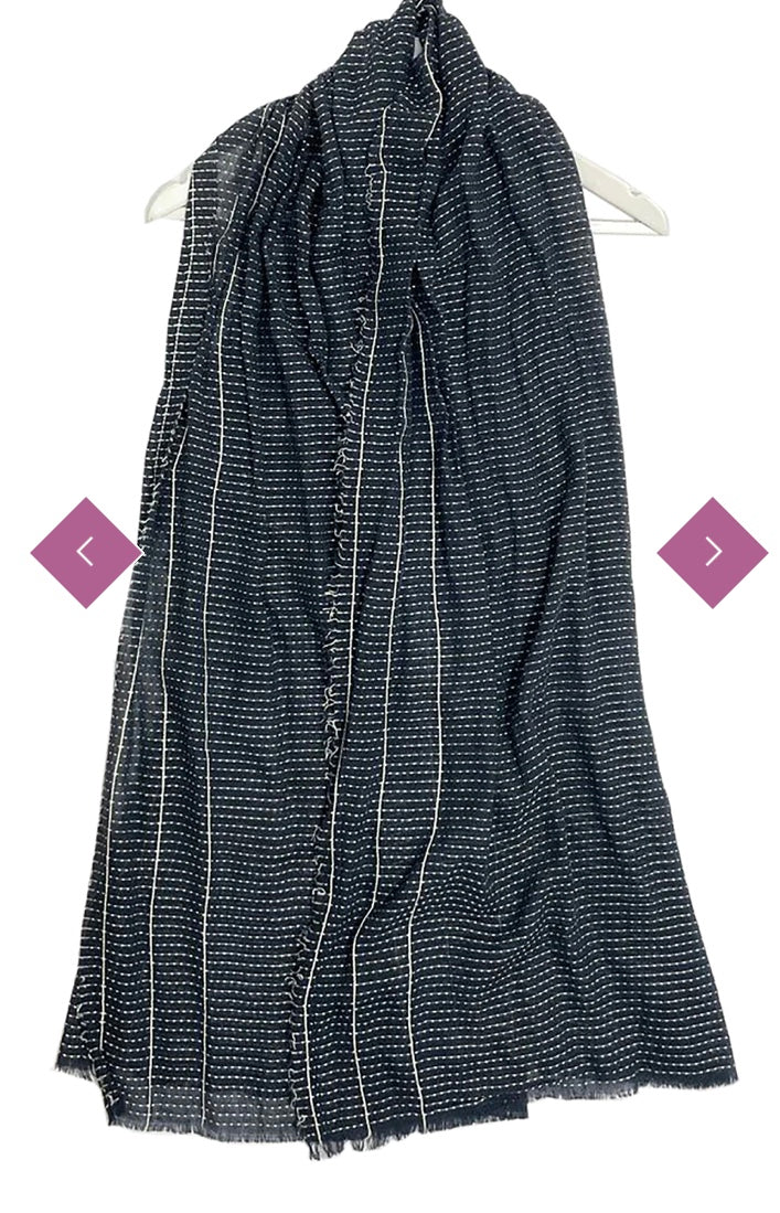 2239 Stitches Pattern Frayed Scarf