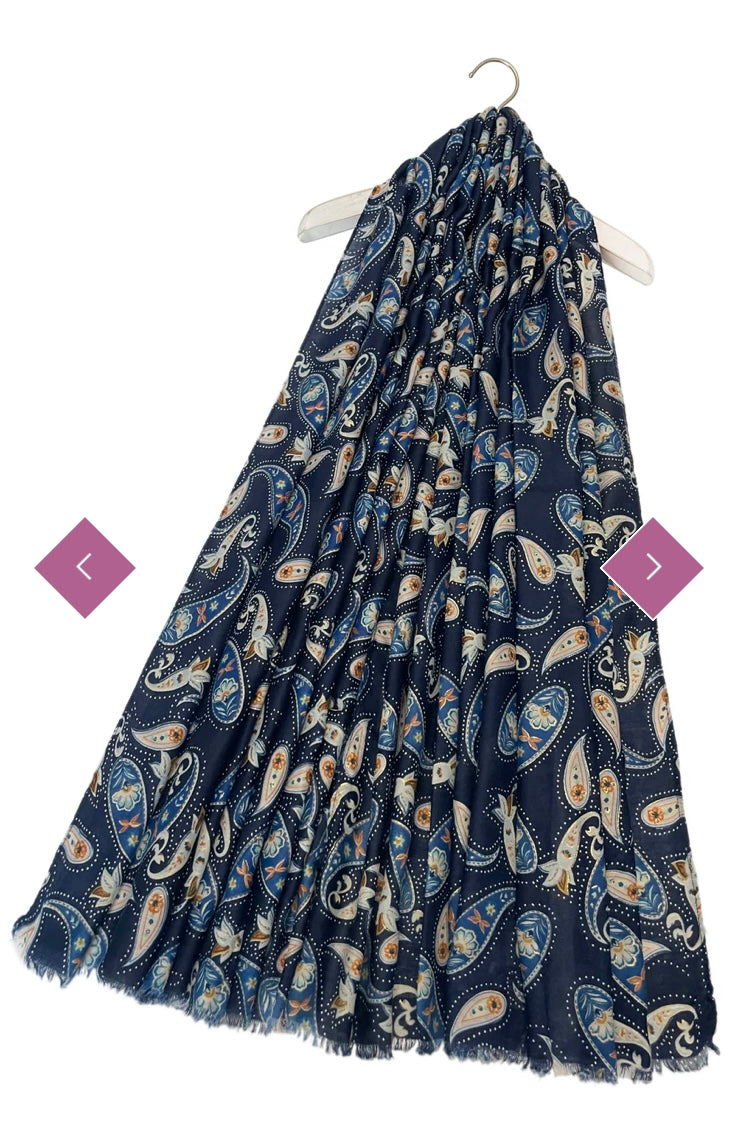 7908 Paisley Print Foiled Frayed Scarf