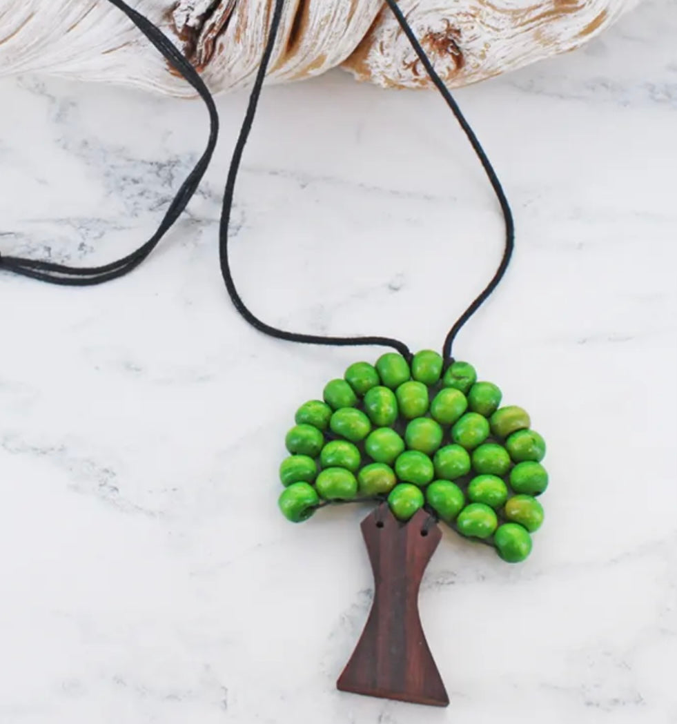 RN002 WOODEN TREE NECKLACE – GREEN