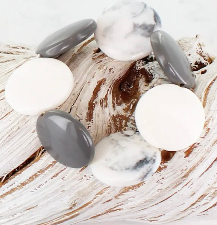 JP1105 ELASTICATED RESIN DISC BRACELET WITH ACCENT COLOUR