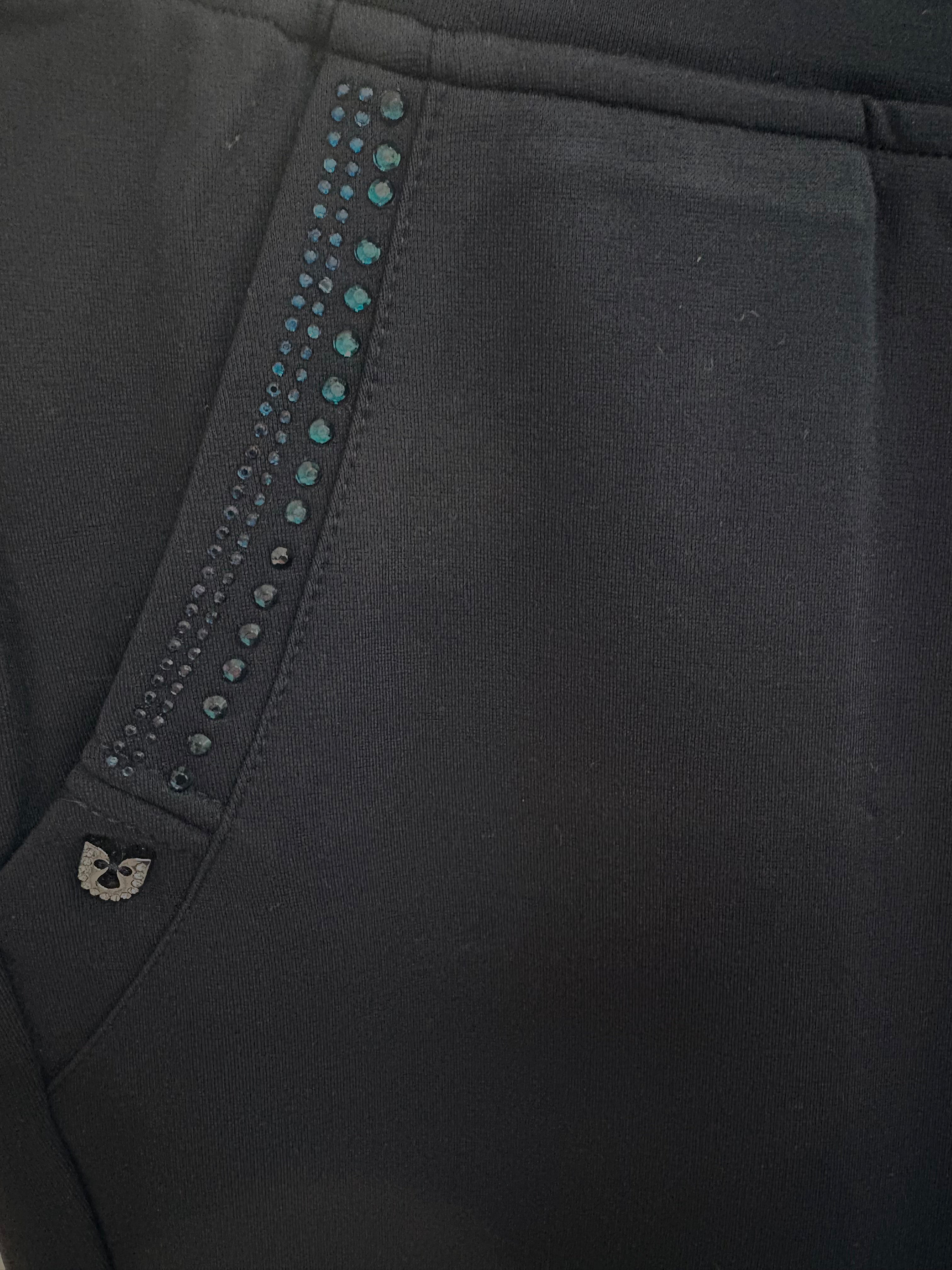 13045 Ponte Pull up Trouser with pocket detail