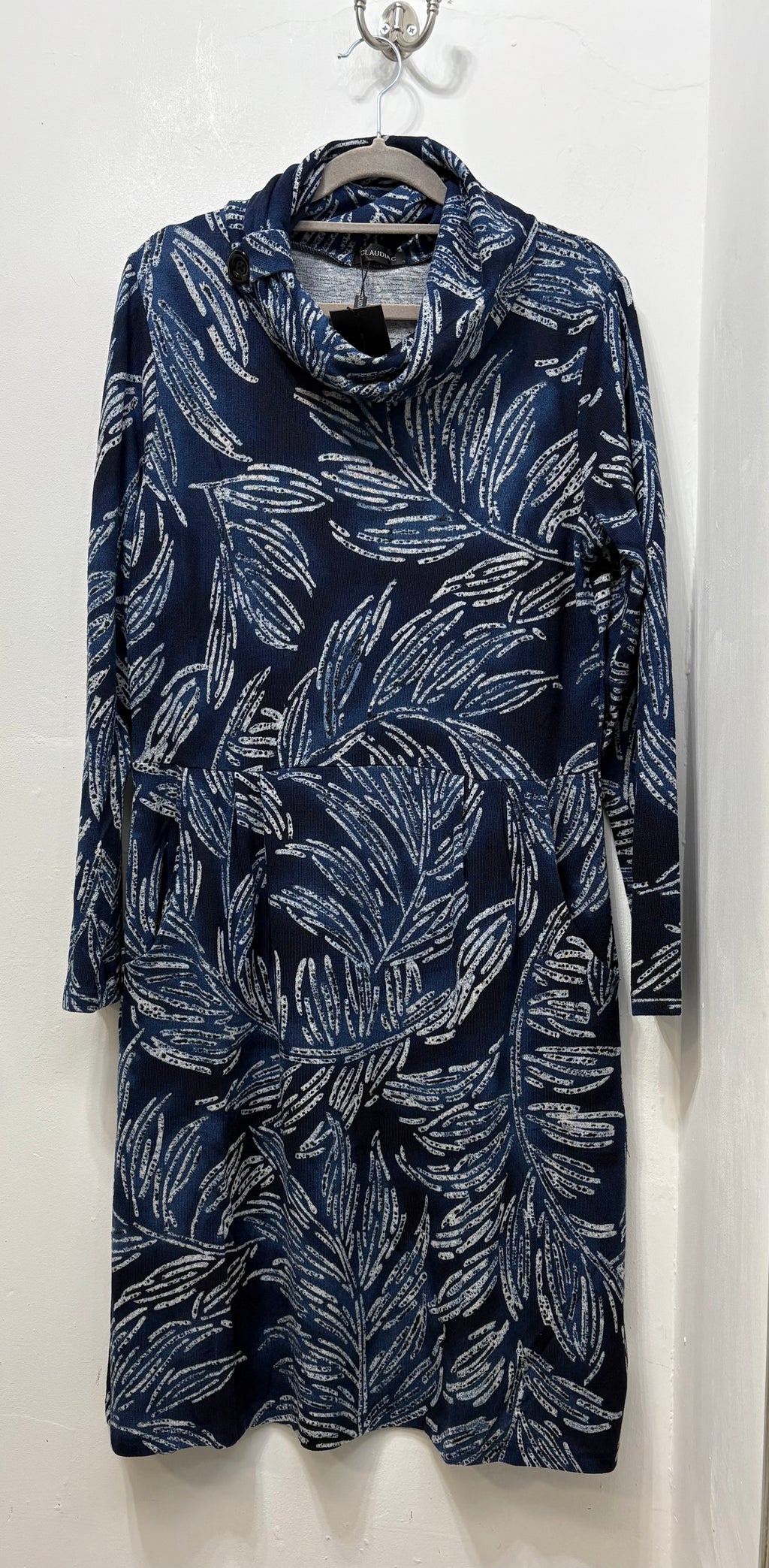 13057 Leaf Print Rolled Collar Dress