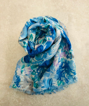 23026 Bloom Scarf