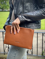 Clutch Bag with detachable shoulder strap